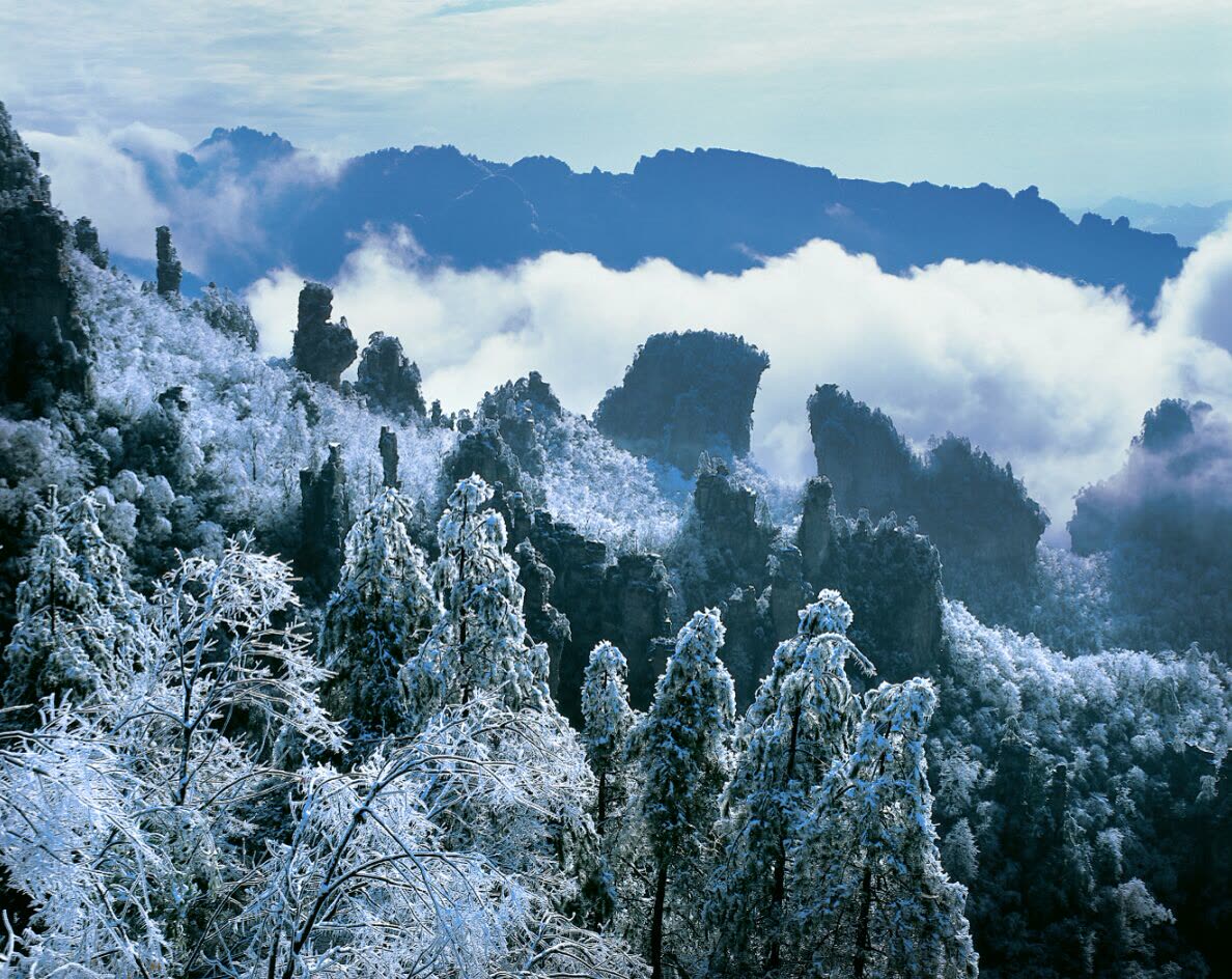 All scenic spots in Zhangjiajie will implement off-season fares, with up to 50% off