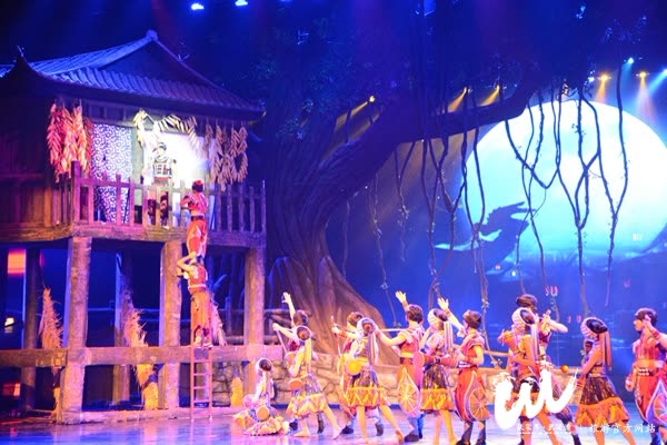 "Zhangjiajie•Pesona Xiangxi" "bercuti" 18 hari sebelum Tahun Baru Monyet