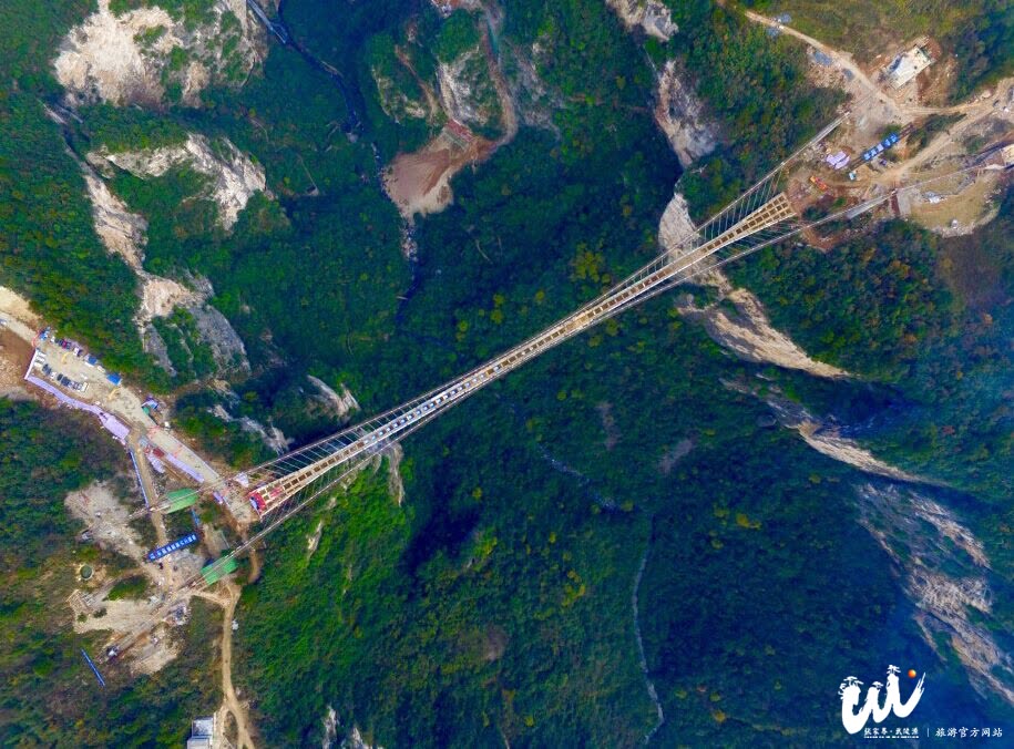 Pencarian Nama Jembatan Kaca Grand Canyon Zhangjiajie Berakhir, 160 Ribu Warganet Memberi Suara