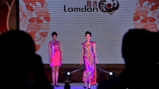 "Quality Cheongsam Show" supports Wulingyuan ecological and cultural tourism in Zhangjiajie